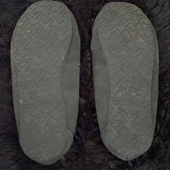 Minnetonka slippers - Picture 3 of 3